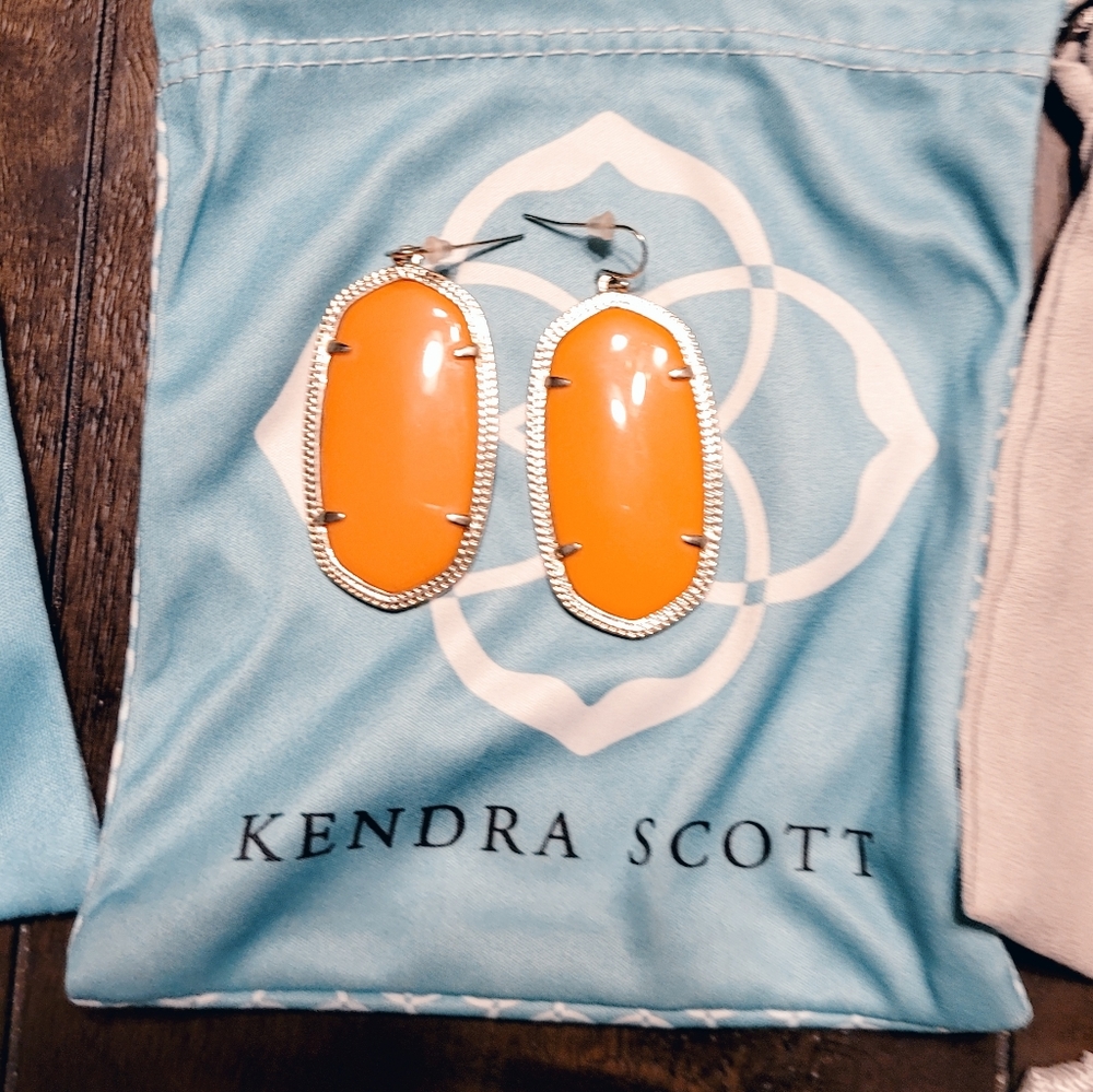 Kendra Scott Bright Orange Danielle Earrings